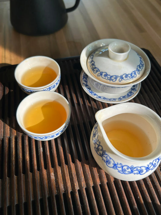 Special tea tasting: Oolong and White, Saturday April 4th
